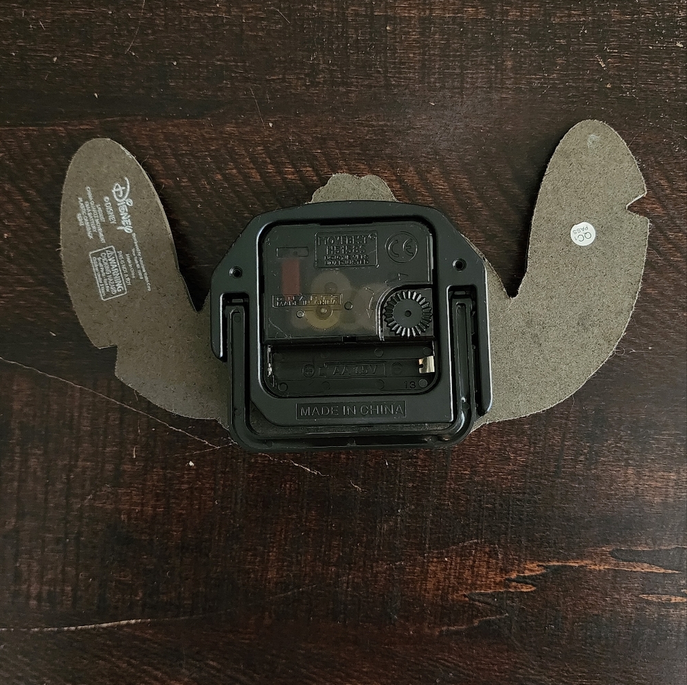 Stitch Tabletop Clock - Picture 7 of 7